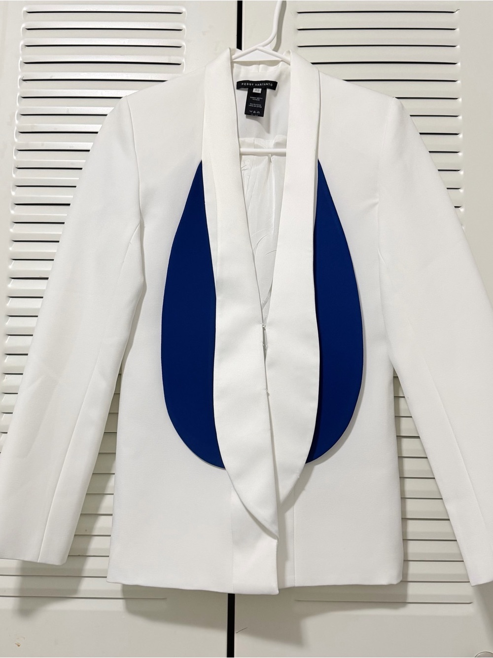 PEGGY HARTANTO WHITE AND ROYAL BLUE WOMEN'SBLAZER SIZE XS #175
